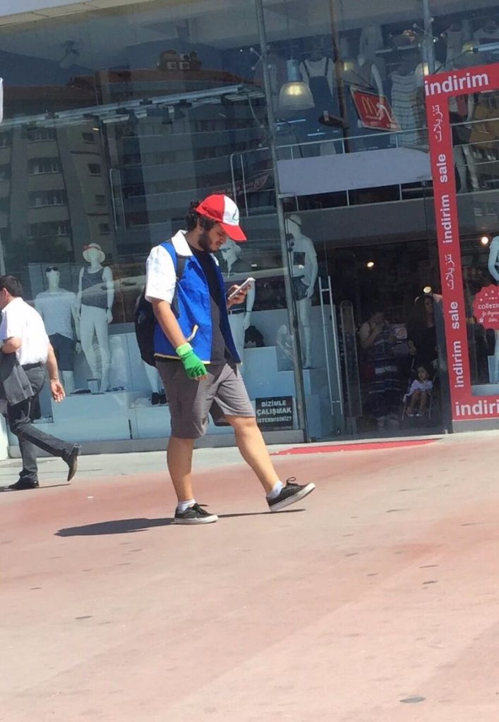 Pokemon GO öffentlich Cap Outfit