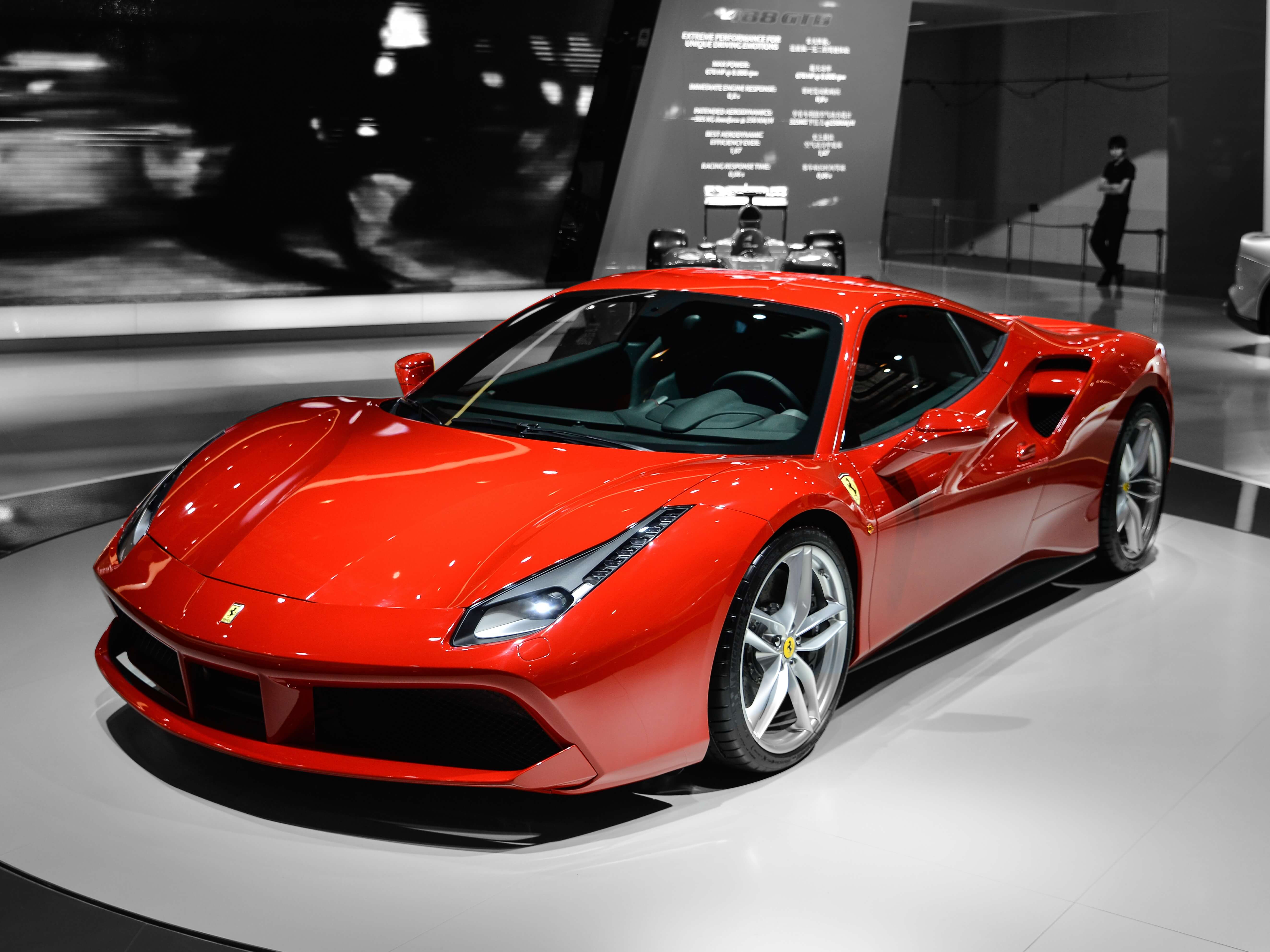 Dota 2: Wegen seines Namens – Profi-Spieler soll Ferrari 488 geschenkt bekommen!