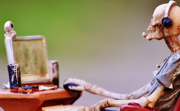 Computer Sucht Troll