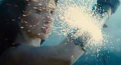 wonder-woman-kugel-abwehr