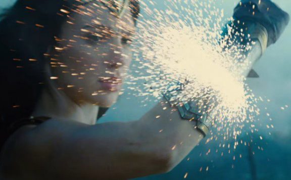 wonder-woman-kugel-abwehr