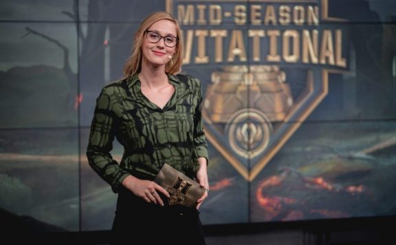 LoL-Sjokz-Moderatorin