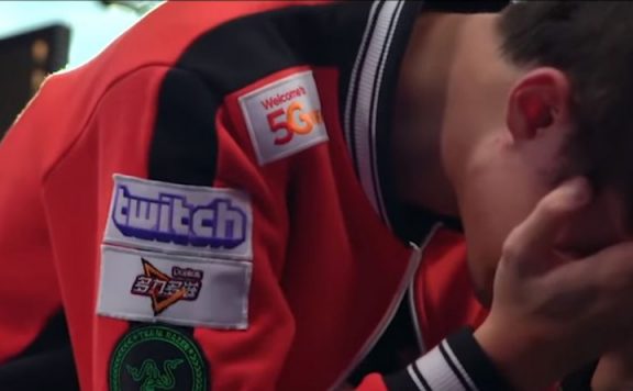 LoL-Worlds-Faker-Weint-1140x445