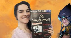 Leya mit dem Sonderheft zu Warframe