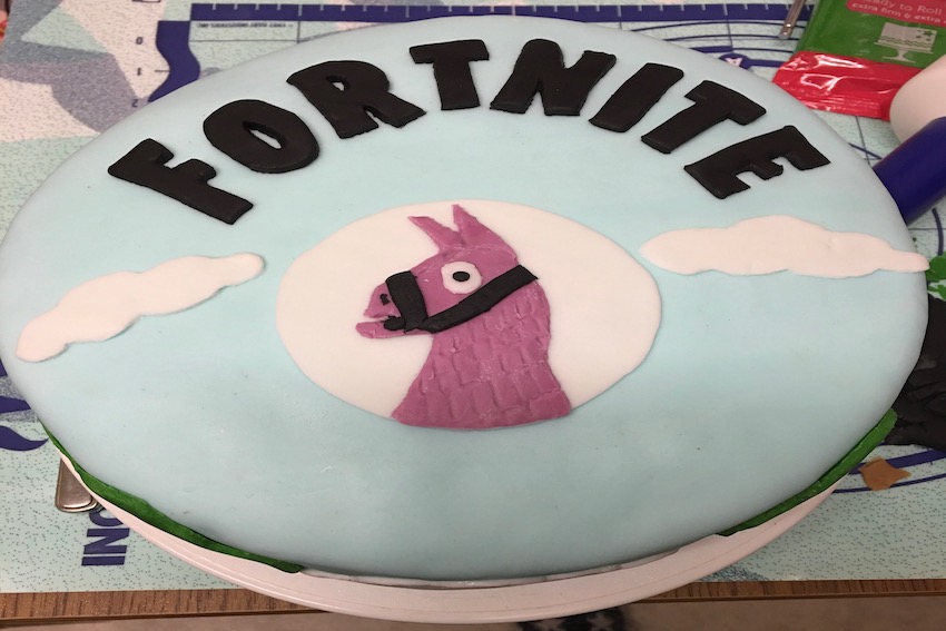 Fortnite Torte Bilder: Zeichnen lernen mit deinen Lieblingshelden!