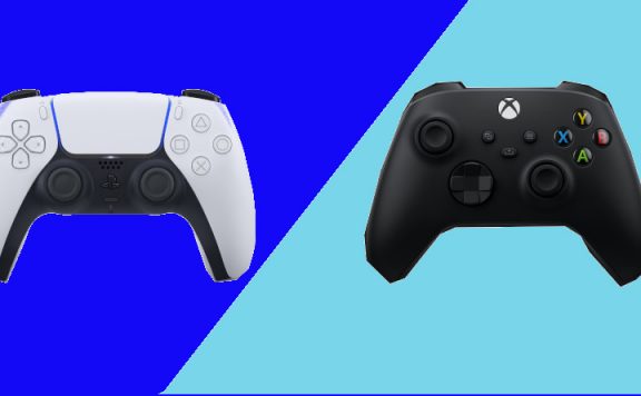 Titelbild Xbox vs PS5 Controller