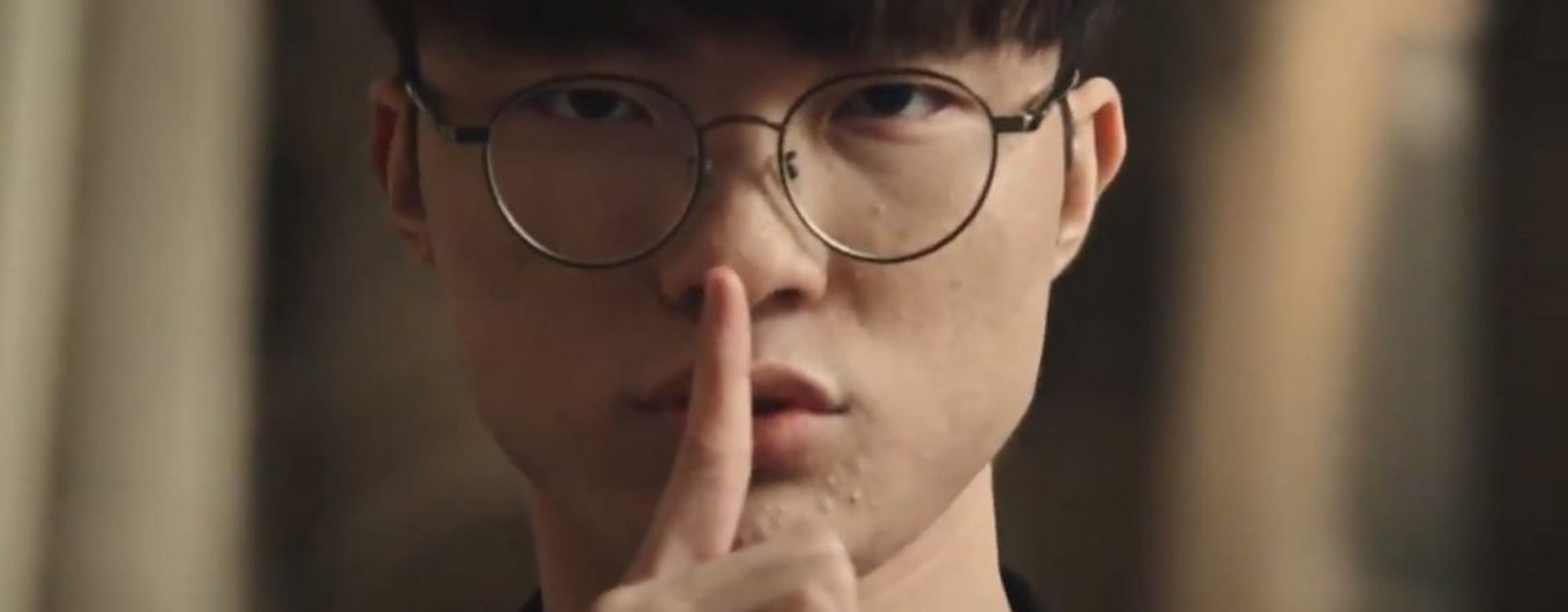 LoL: Coach wagt es, Faker auf die Bank zu setzen – Wird dafür übel angefeindet