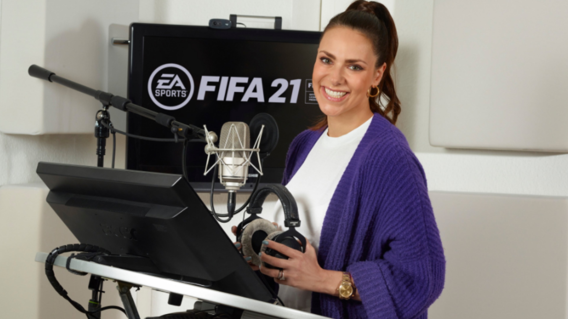 FIFA 21 bekommt erste weibliche Moderatorin – Die Fans lieben es