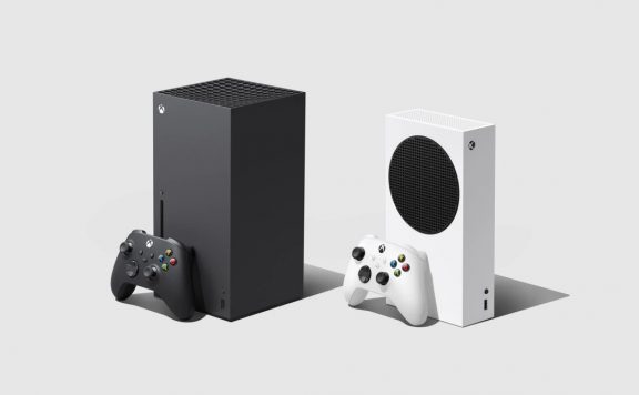 Xbox Series X Series S Nebeneinander