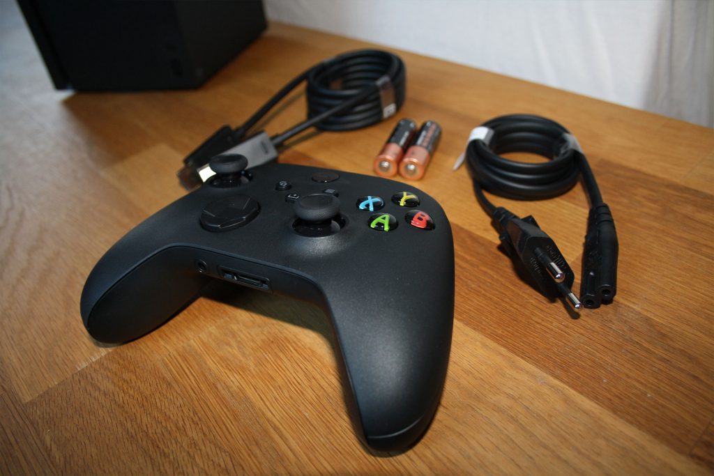 Xbox-Series-X-Lieferumfang