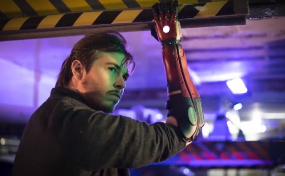 Daniel Melville bionische Prothese Snake Titel