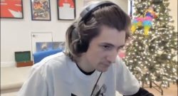 twitch-xqc-konzentriert