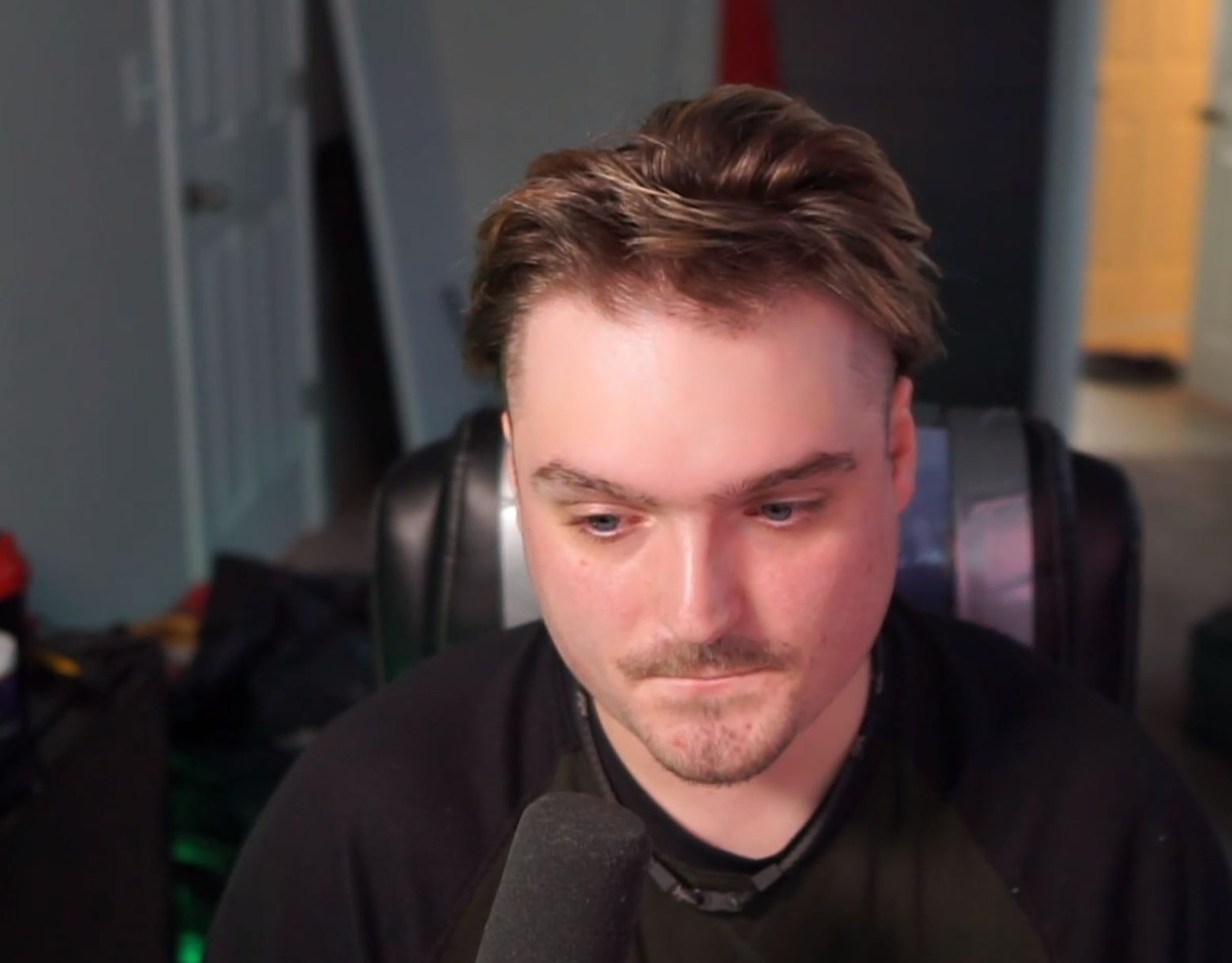 Streamer sieht bei Leak so furchtbar aus, dass er mit Twitch aufhört und abhaut