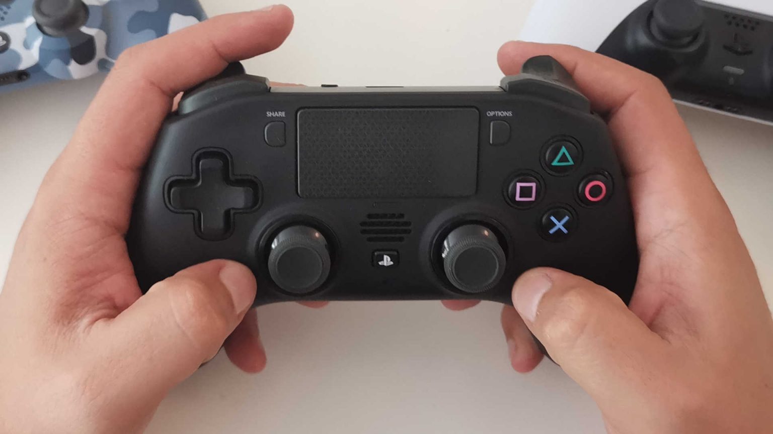 Ps4 Controller Leuchtet Aber Geht Nicht