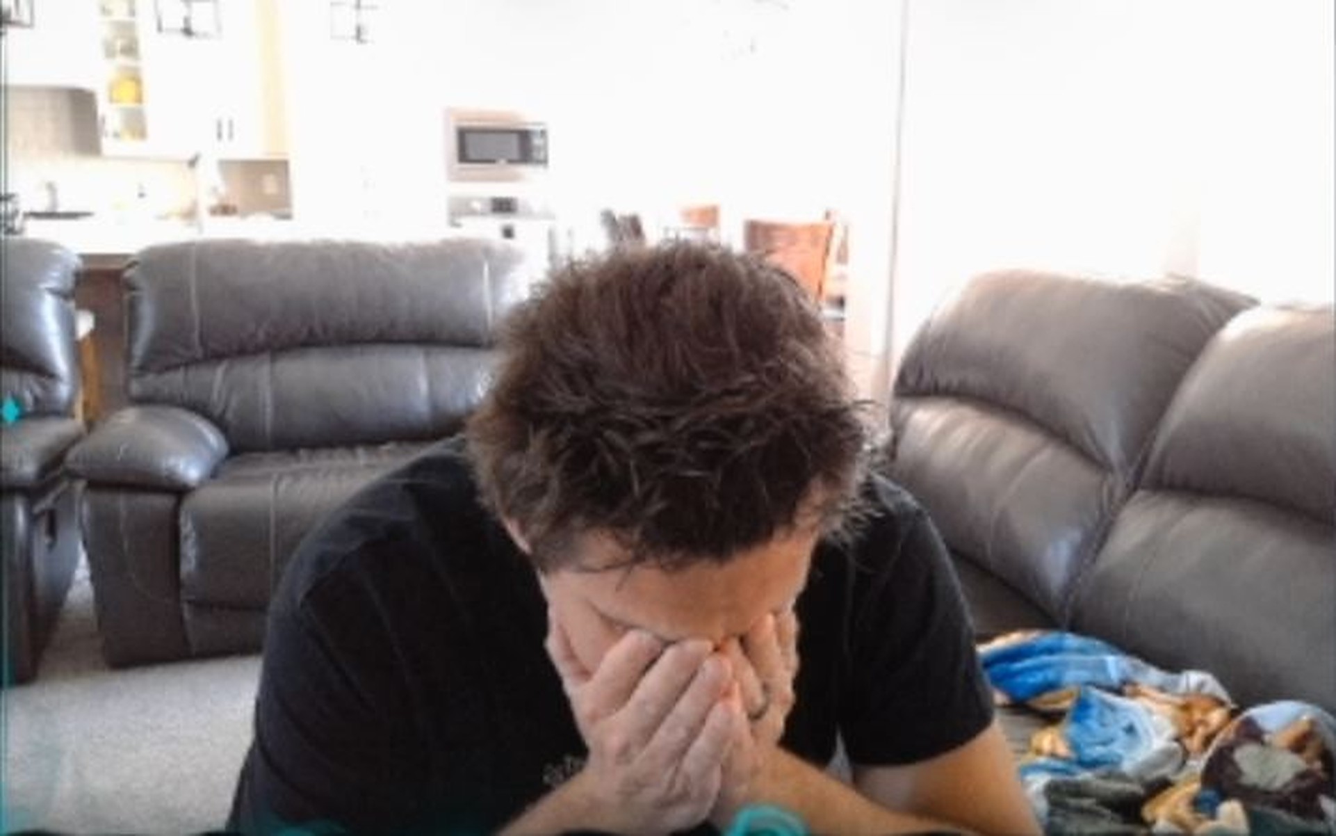 Twitch-Streamer verliert 12.700 € an Gold in MMORPG, rastet vor Familie aus