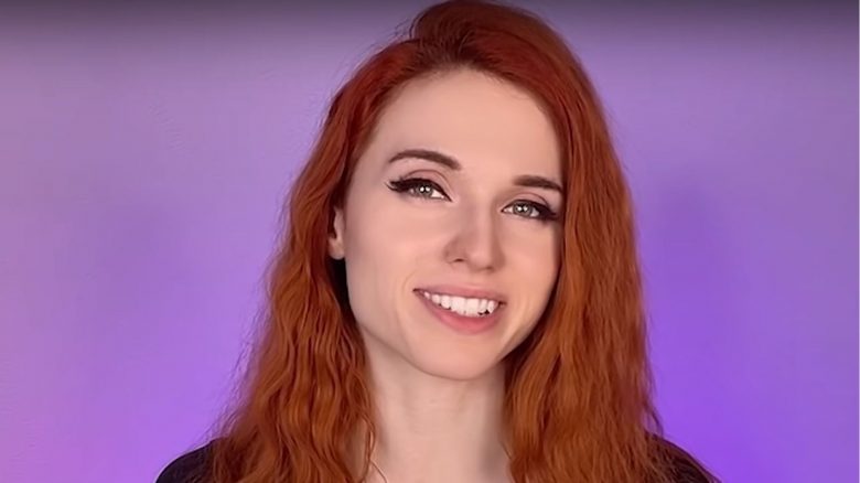 Streamerin erobert Twitch, seit sie im Bikini auftritt – Amouranth sagt: Es nervt sie, wie Firmen attraktive Frauen nutzen