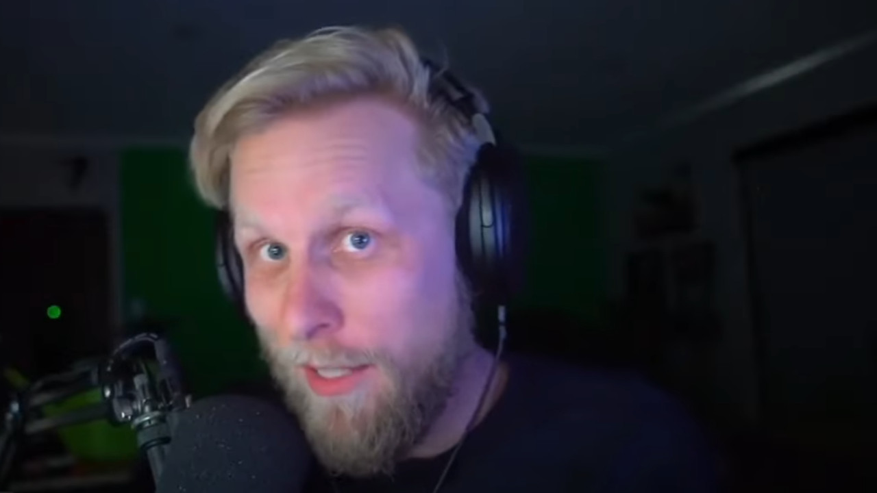 Twitch-Streamer spielt Path of Exile, hört einen Song von 50 Cent und singt laut mit – Bereut es sofort