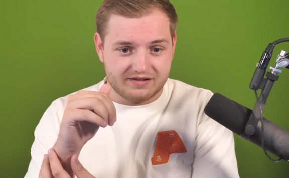 deutscher twitch-streamer und youtuber trymacs hand kaputt nach box-event_header