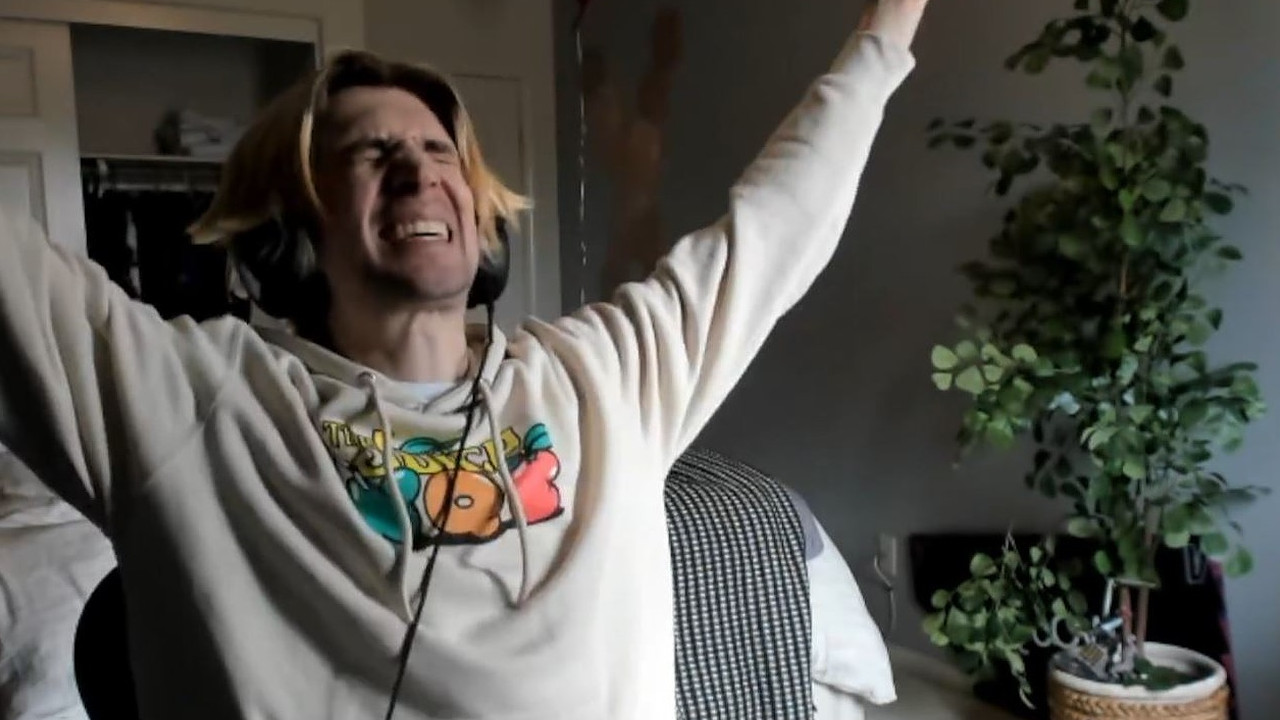 The top earner on Twitch talks about the Bitcoin crash live – Seems a bit  crazy