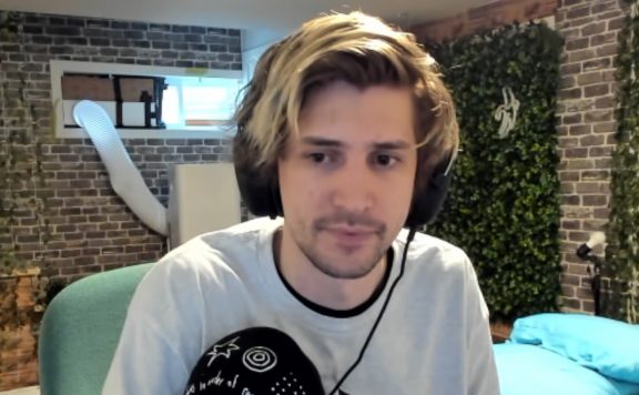 twitch-streamer xqc vergleicht twitchcon mit zoo_header