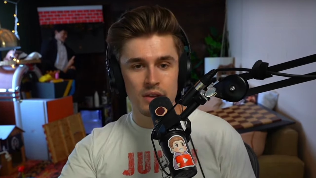 Streamer Ludwig wird live geswatted, Polizei läuft bewaffnet durchs Bild – „Ich bin einfach genervt“
