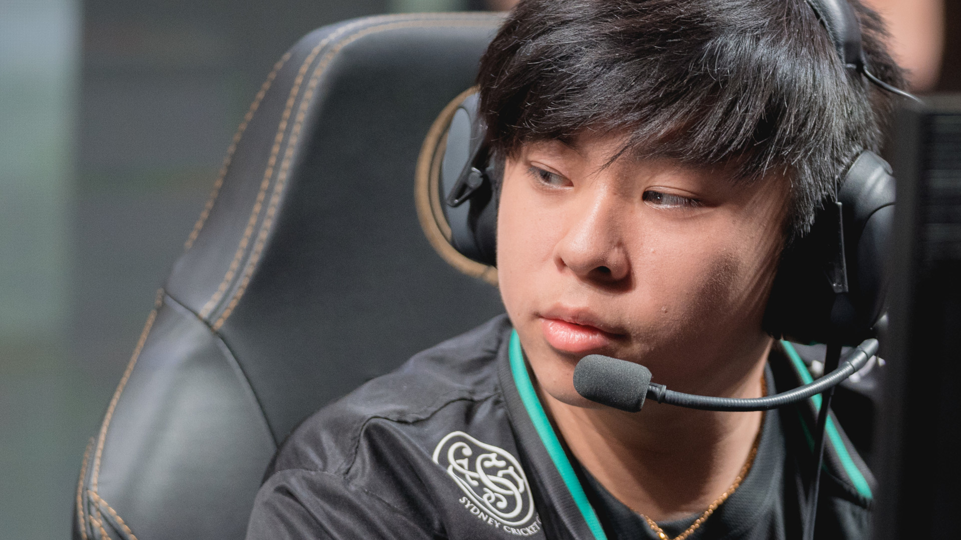 LoL-Profi (23) will sein Leben auf die Reihe kriegen, freut sich über Angebot – Team kündigt ihn 1 Tag später