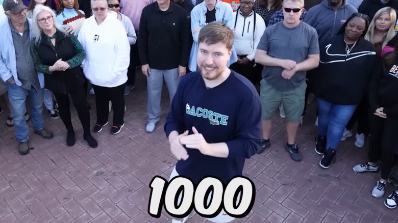 YouTuber postet ein Video, in dem er 1.000 Menschen das Augenlicht schenkt – Doch einige Reaktionen sind nicht wie geplant