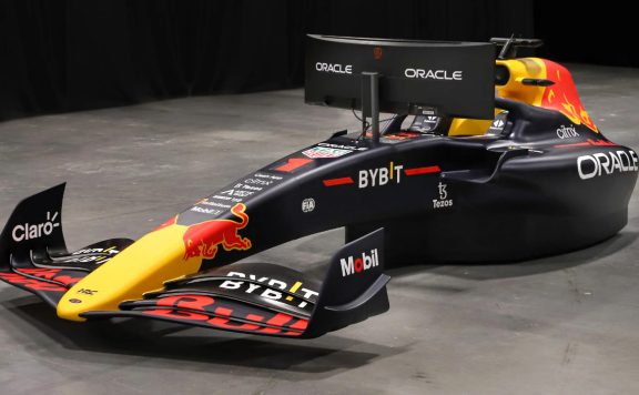Titelbild Racing Rig Formel 1 Red Bull
