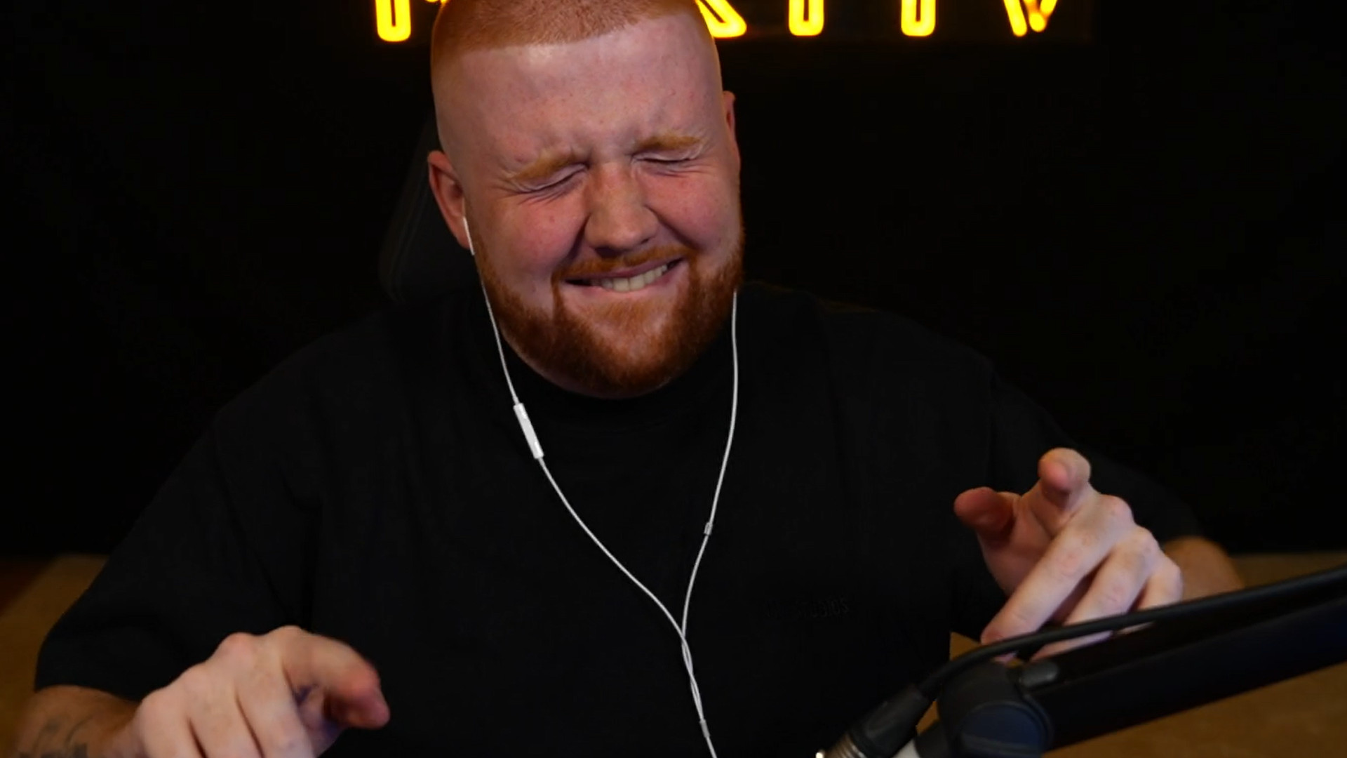 Zuschauer fordert einen Twitch-Streamer auf, „vernünftig zu arbeiten“ – Fans halten mit einem Geldregen dagegen