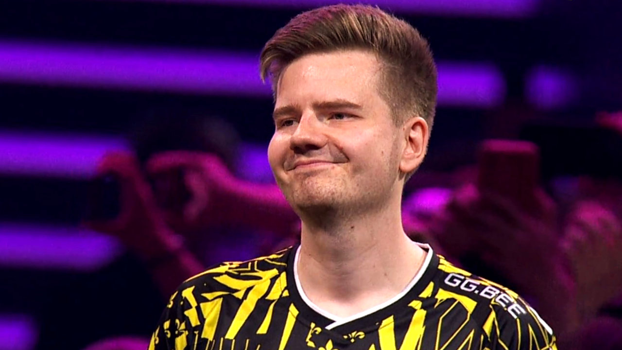 Spieler gewinnt großes Turnier in CS:GO  – Ist jetzt der einzige Profi des Shooters, der über 2 Millionen $ verdient hat