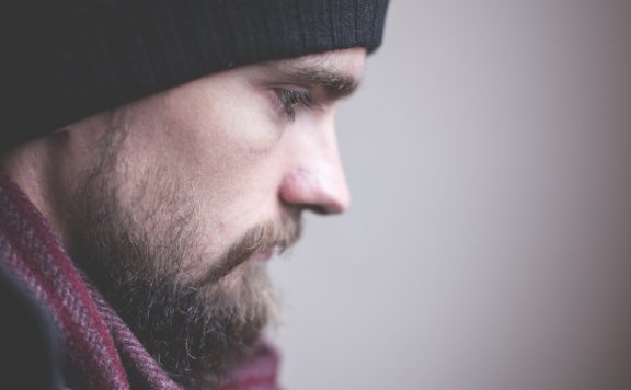 Titelbild Mann traurig