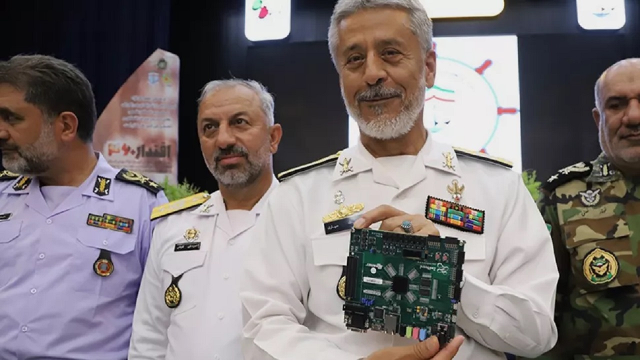 Iran präsentiert stolz Quantenprozessor: Erklärt jetzt, dass sie nur ein 550€-Mainboard in die Kamera hielten