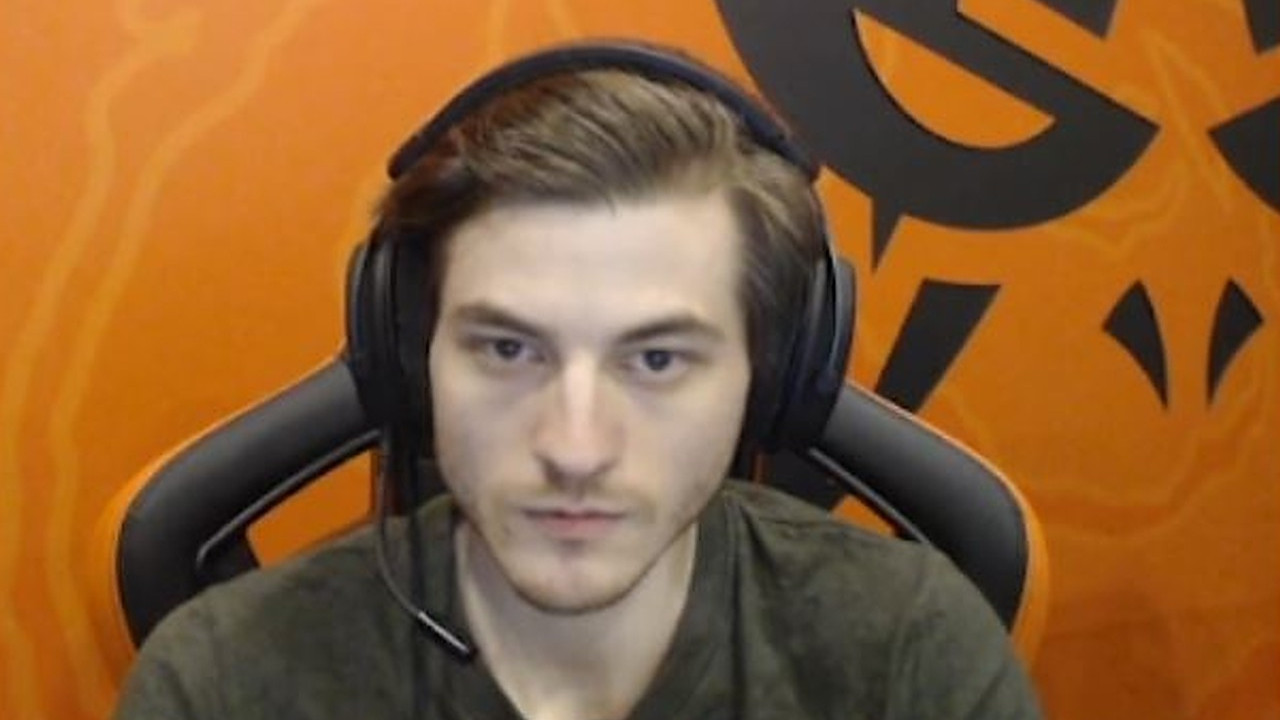 LoL: Deutscher Profi wird sofort gefeuert, als herauskommt, welchen furchtbaren Namen er verwendet