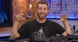 Linus Tech Tips mit 127 USB-Geräten