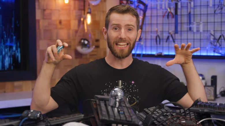 Linus Tech Tips mit 127 USB-Geräten