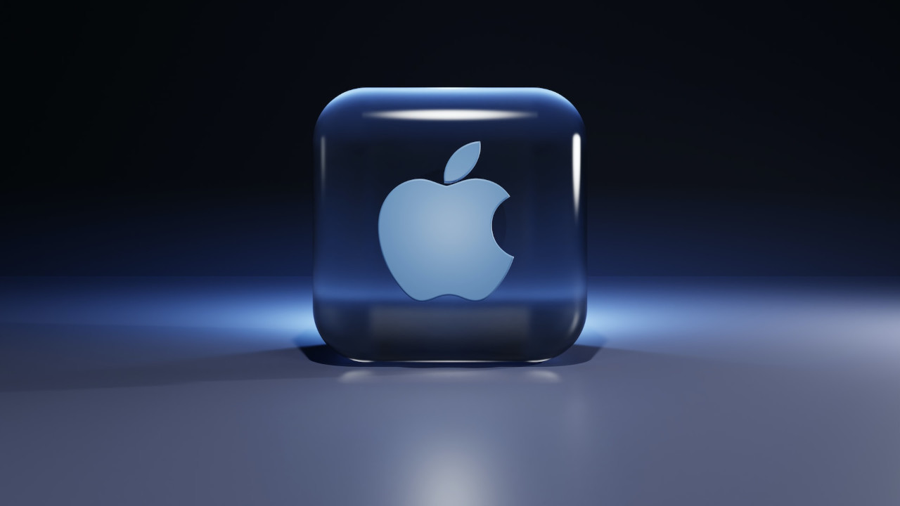 Co-founder of Apple owned 10% of the company, sold his shares for 800 dollars, would be a multibillionaire today