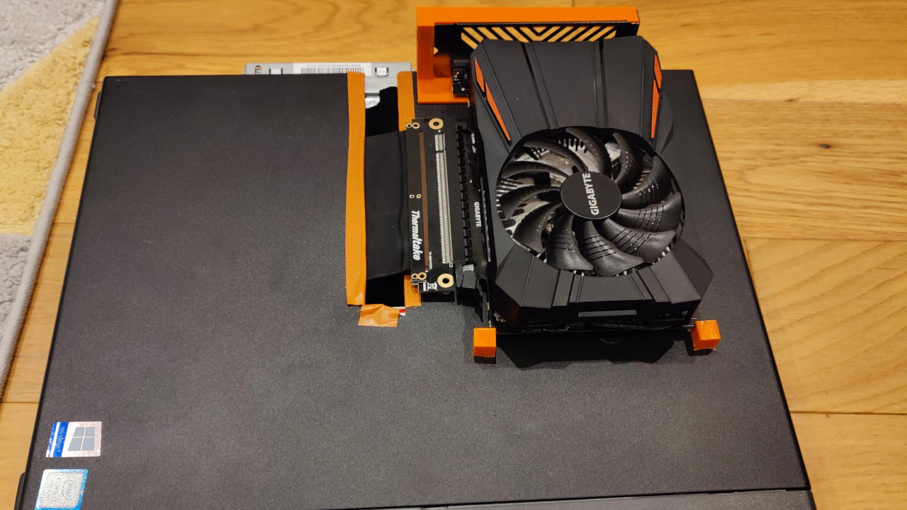 User will transform gifted computer into gaming PC – Has an idea that saves him a lot of money