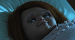 Chucky im Bett
