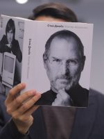 Steve Jobs hinterließ nach seinem Tod ein Vermögen von 8,3 Milliarden Dollar, doch drei seiner Kinder erbten keinen einzigen Dollar