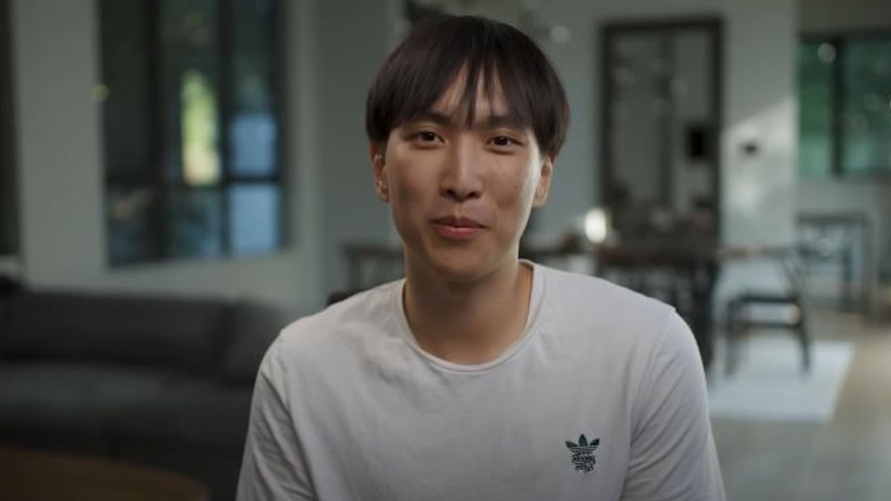 In LoL, a manager is attacked because a 30-year-old does not want to stay retired