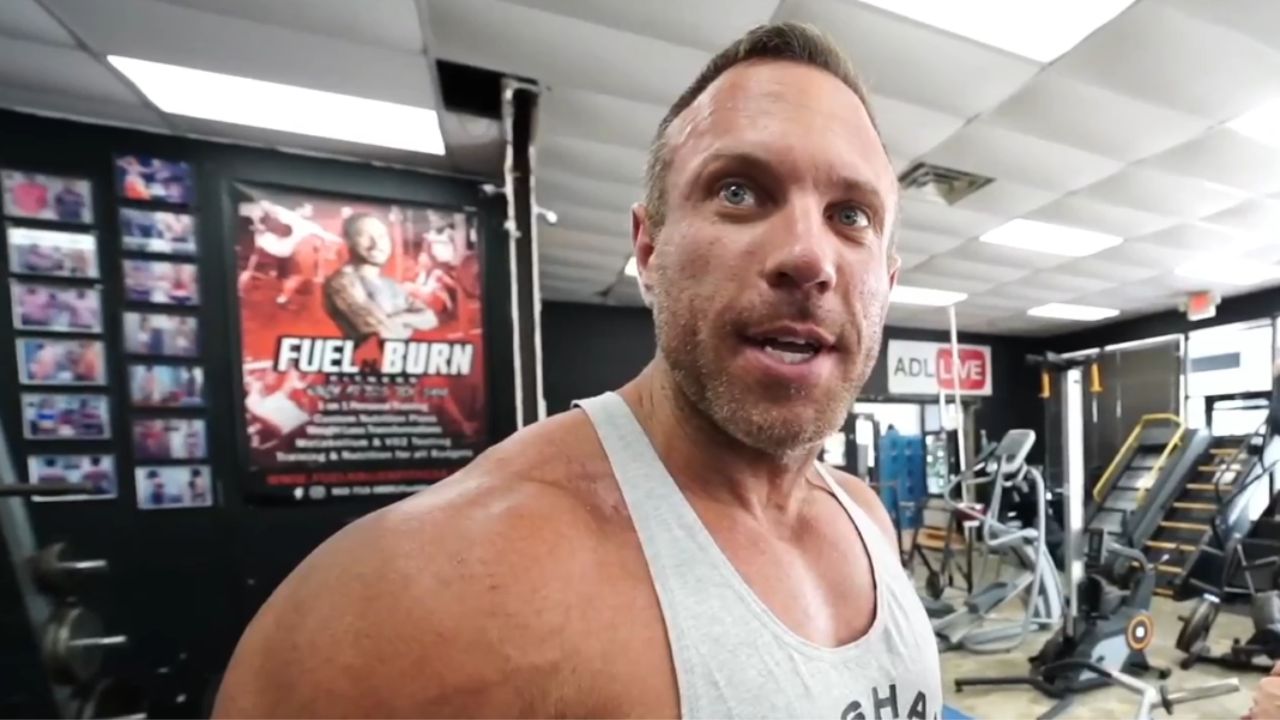 Viewers demand the banning of a streamer after a clip goes viral: Twitch gives in and bans him