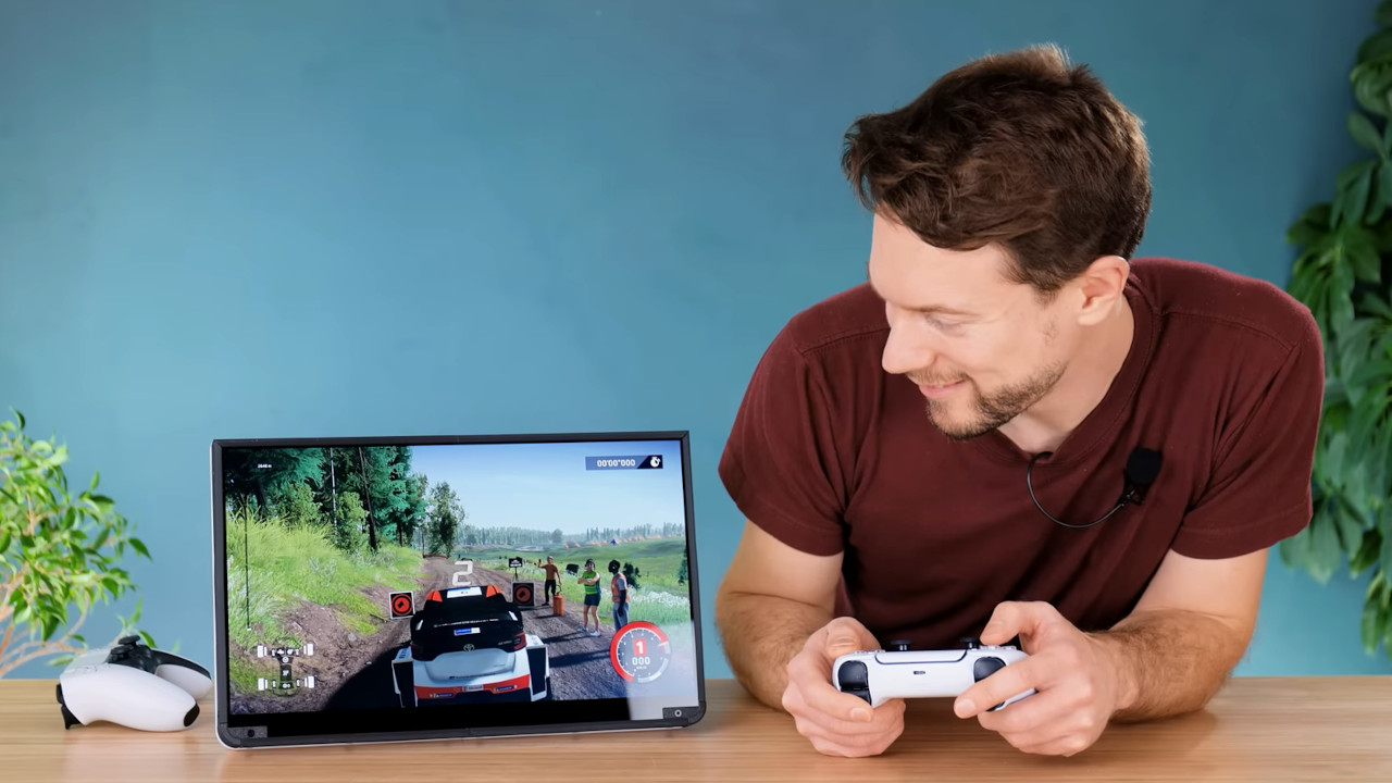 YouTuber builds a portable PlayStation 5 in tablet size, continues to shrink the already more compact PS5 Slim