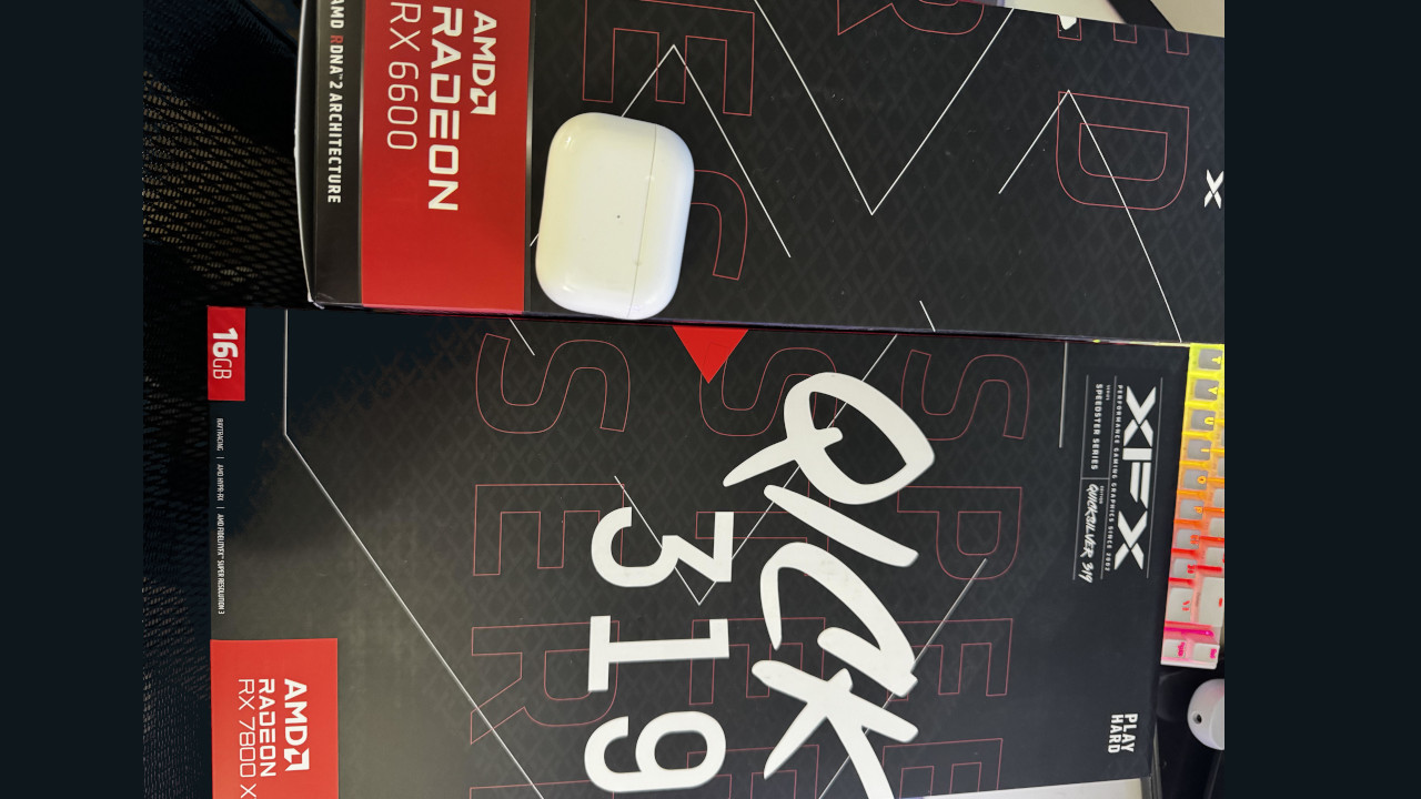 Spieler bestellt AMD-Grafikkarte auf Amazon, erhält gleich zweimal das falsche Modell – Doch beim 2. Mal kann er sein Glück kaum fassen