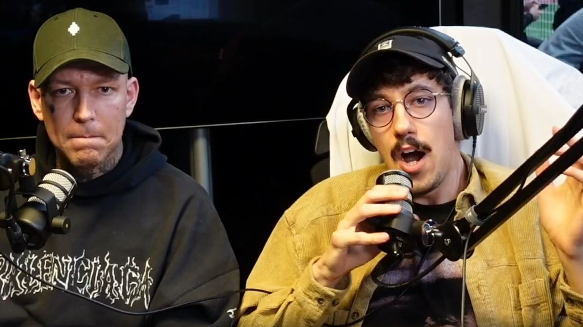 Twitch: HandOfBlood bittet MontanaBlack, er soll aufhören, Öl ins Feuer „Shurjoka“ zu gießen