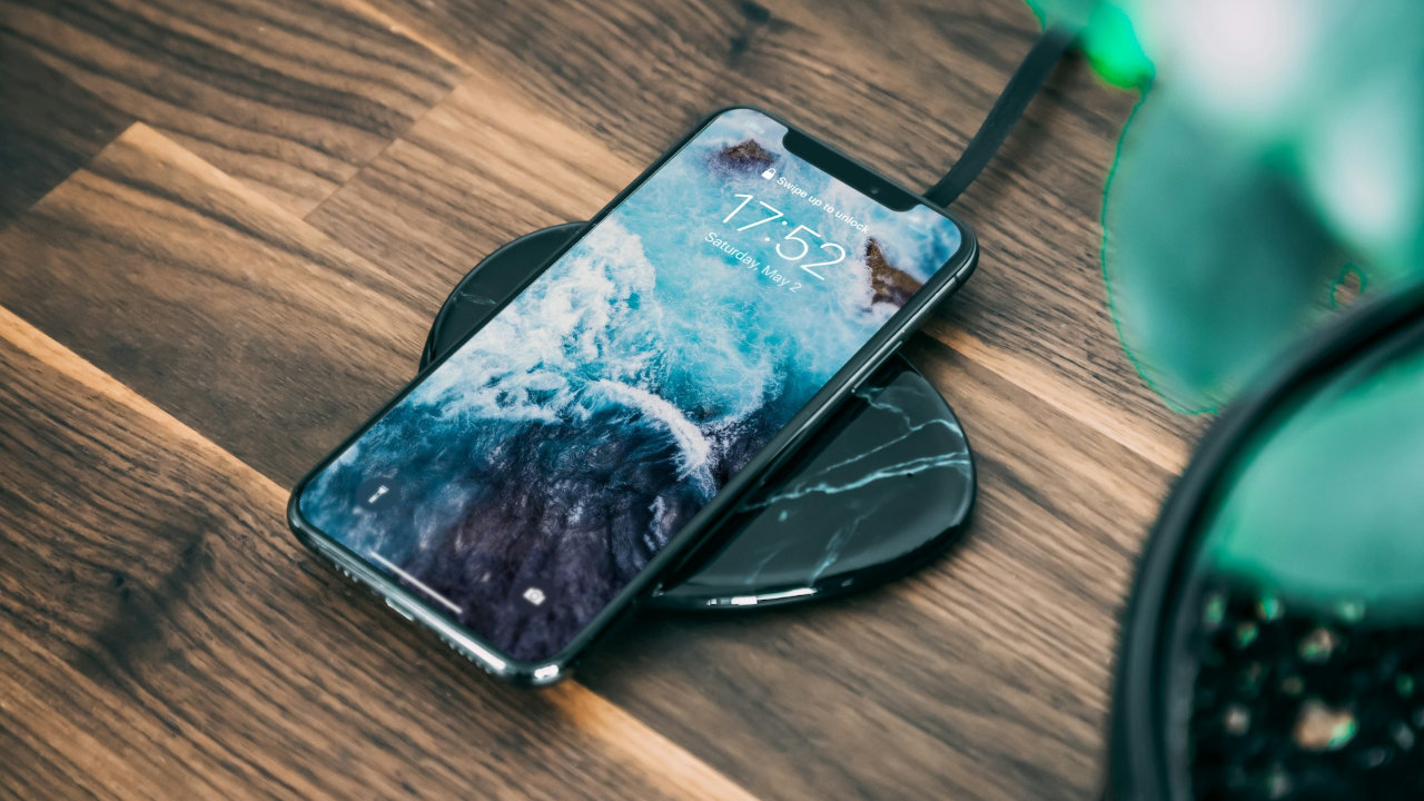 Researchers hack wireless charger – Bringing a smartphone and other objects to nearly melting at up to 280 degrees