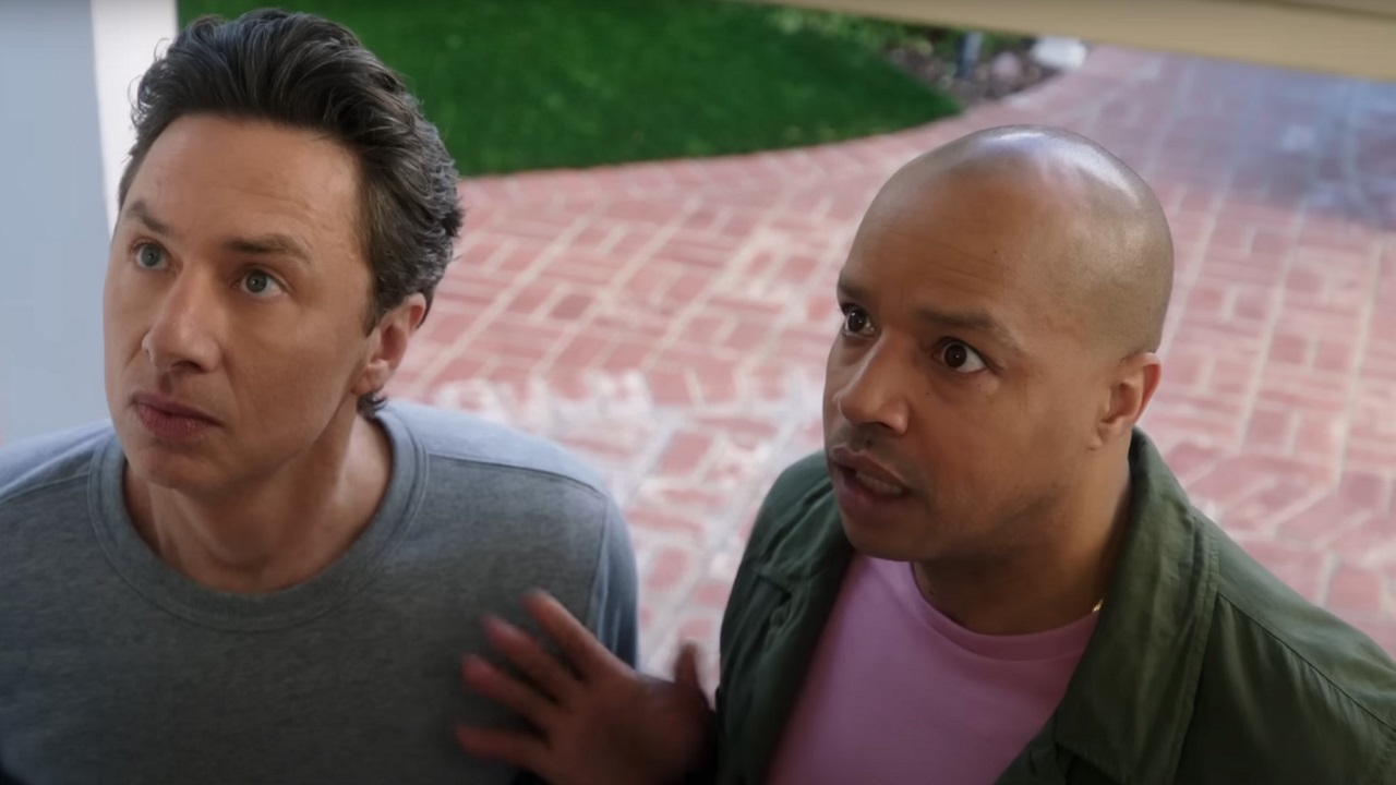 „Bester Spot seit einem Jahrzehnt“ – Werbeclip begeistert mit Musical-Einlage von Scrubs-Stars und Jason Momoa