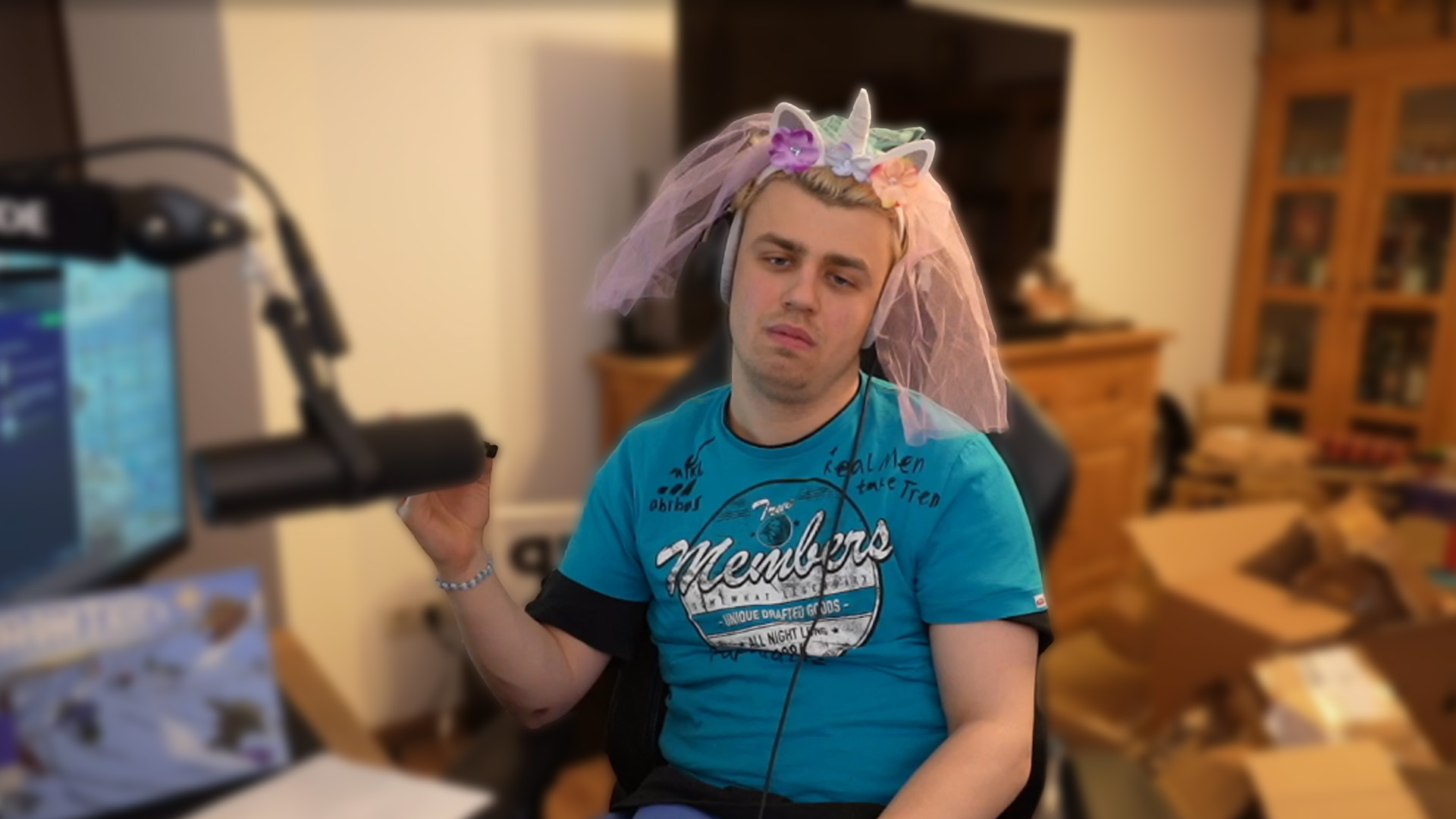 „This is outrageous“ – Papaplatte pays 35 dollars to be pranked by a viewer on Twitch