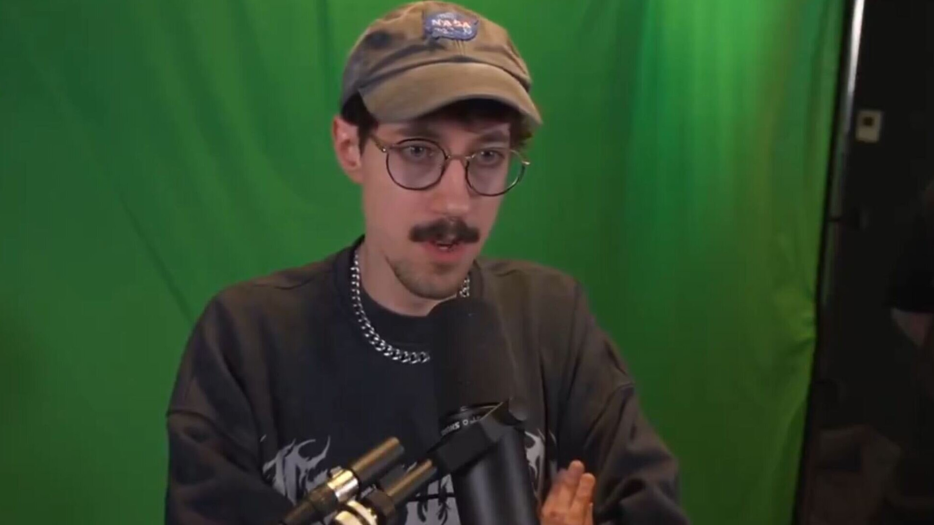 HandOfBlood explains why conflicts on Twitch should not be resolved privately: “Only disadvantages”