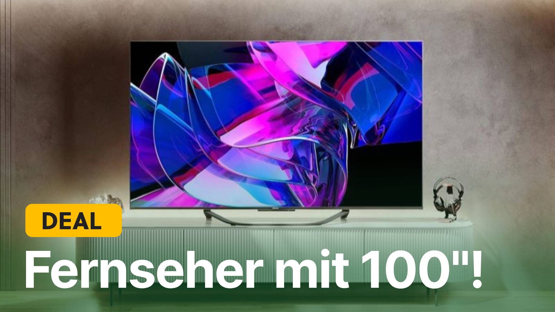 Riesen-Fernseher im Amazon-Angebot: Selbst wenn Manuel Neuer die Arme ausstreckt, bleibt auf diesem TV links und rechts noch Platz