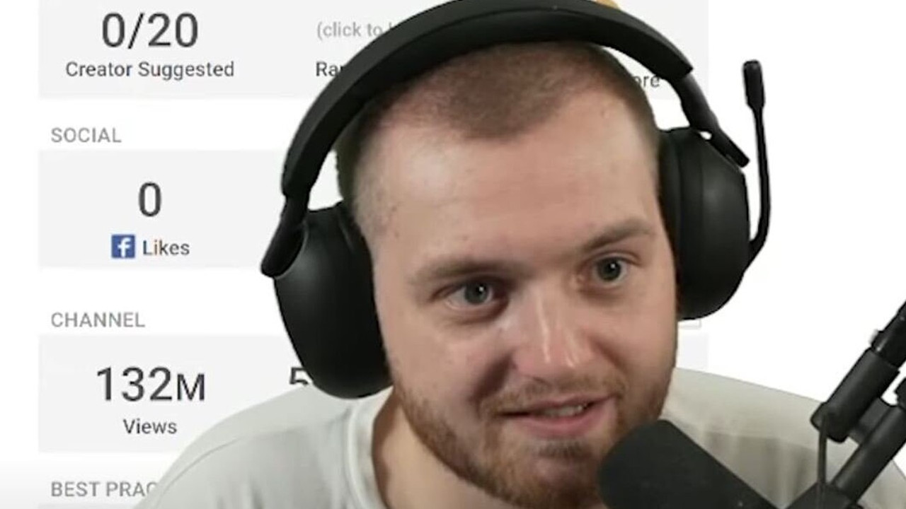 Twitch: Streamer complains about private club showing him partying and colleagues cuddling